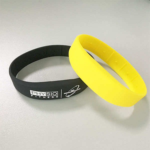 https://www.ayrixtech.com/new-arrival-narrow-style-rfid-silicone-wristband-re-wearable-nfc-wristbands-in-feature-durable-and-comfortable-material-product/